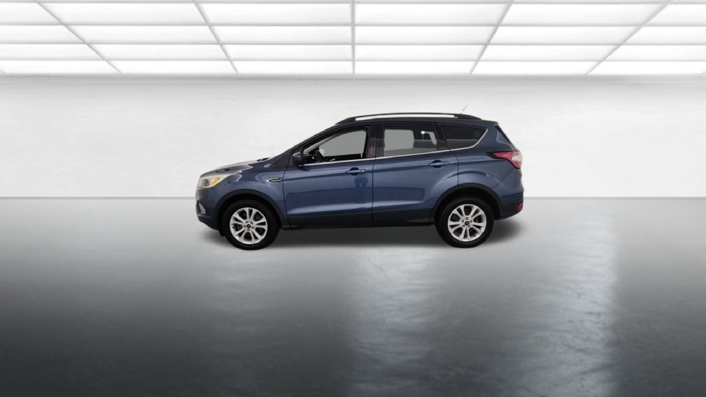 Used 2018 Ford Escape SE w/ Ford Safe & Smart Package AWD/4WD image 5