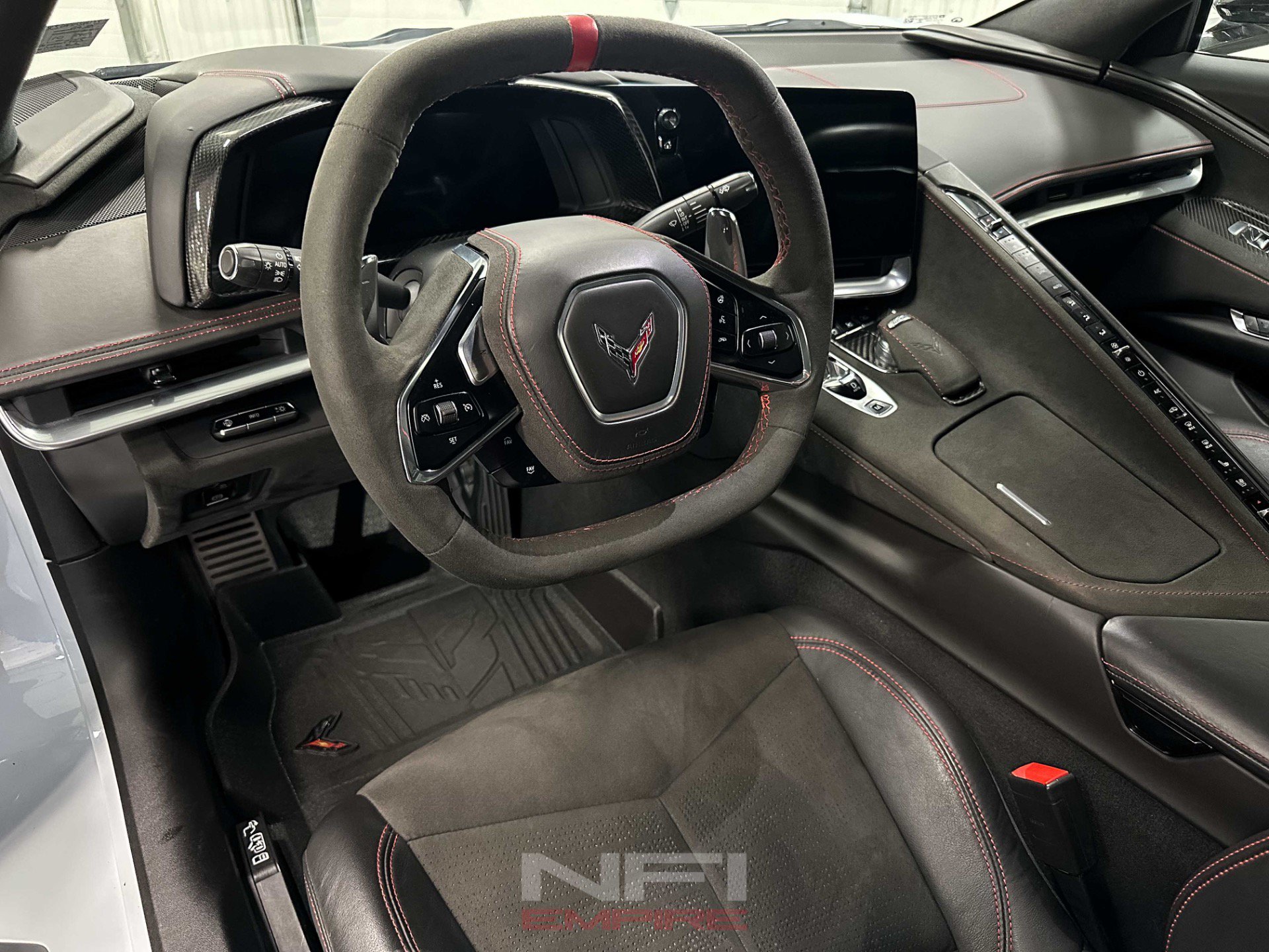Used 2021 Chevrolet Corvette Stingray Premium Conv w/ Z51 Performance Package RWD image 23