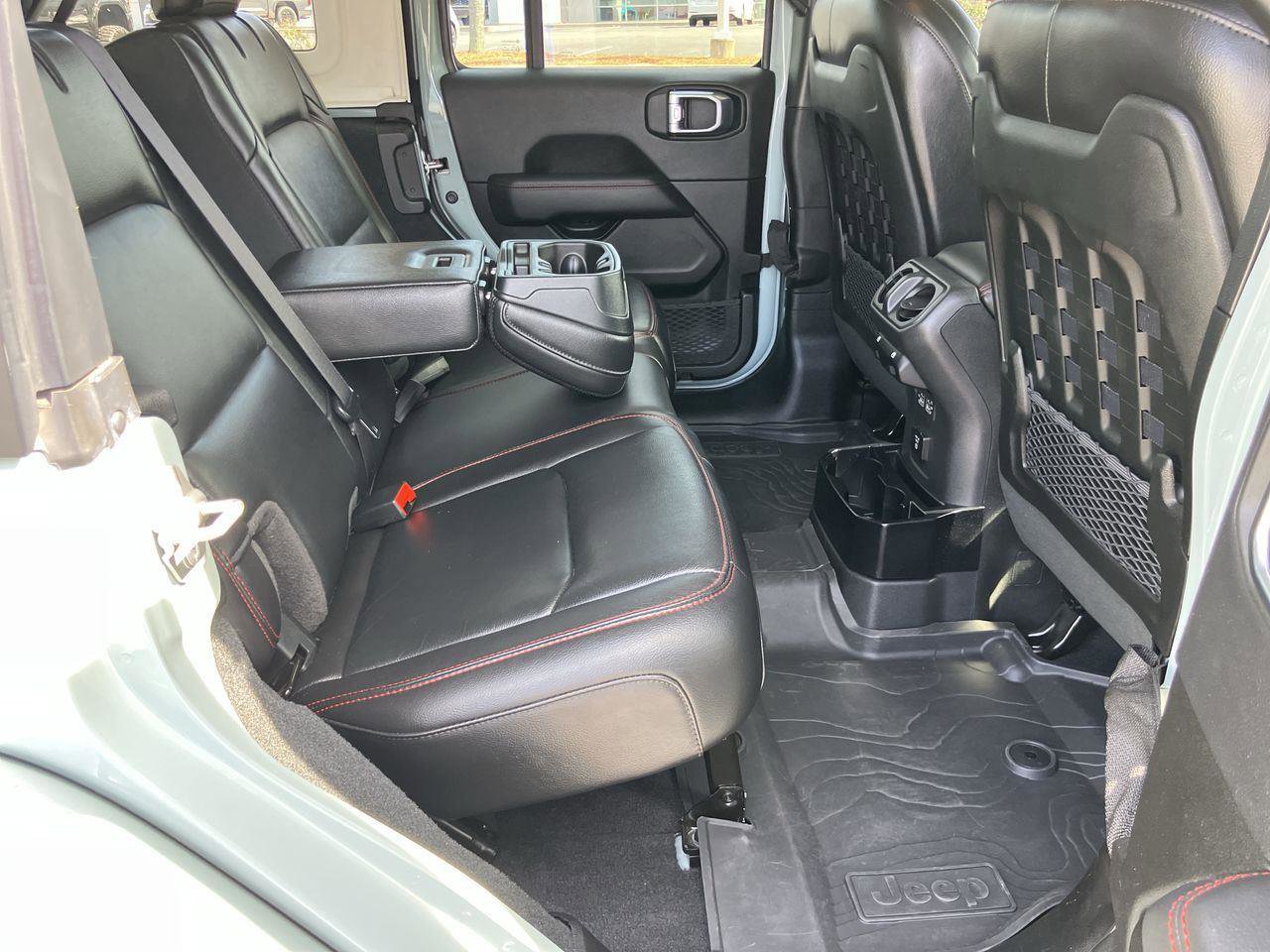 Used 2023 Jeep Wrangler Unlimited Rubicon w/ Steel Bumper Group AWD/4WD image 31