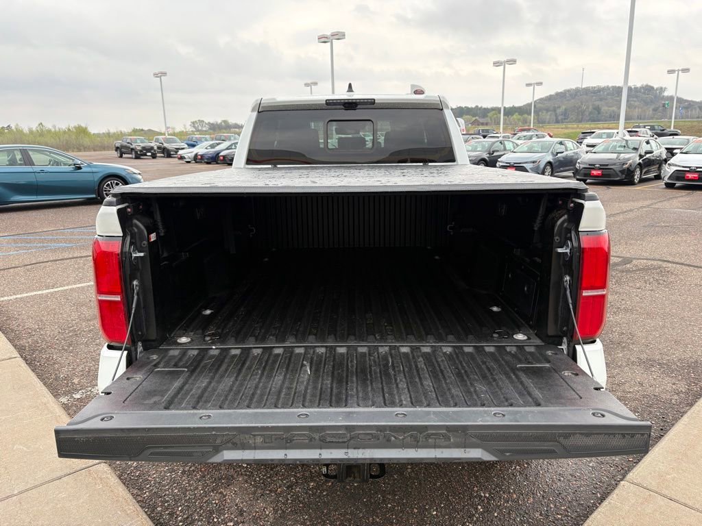 Certified 2025 Toyota Tacoma TRD Sport w/ TRD Sport Premium Package AWD/4WD image 4