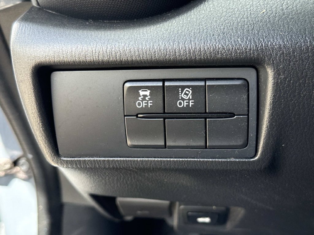 Used 2021 MAZDA MX-5 Miata RF Grand Touring RWD image 33