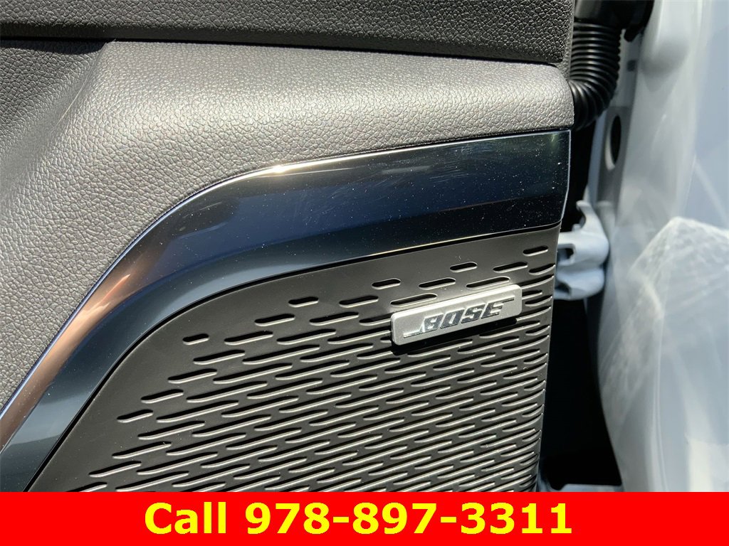 New 2025 GMC Acadia Elevation image 24