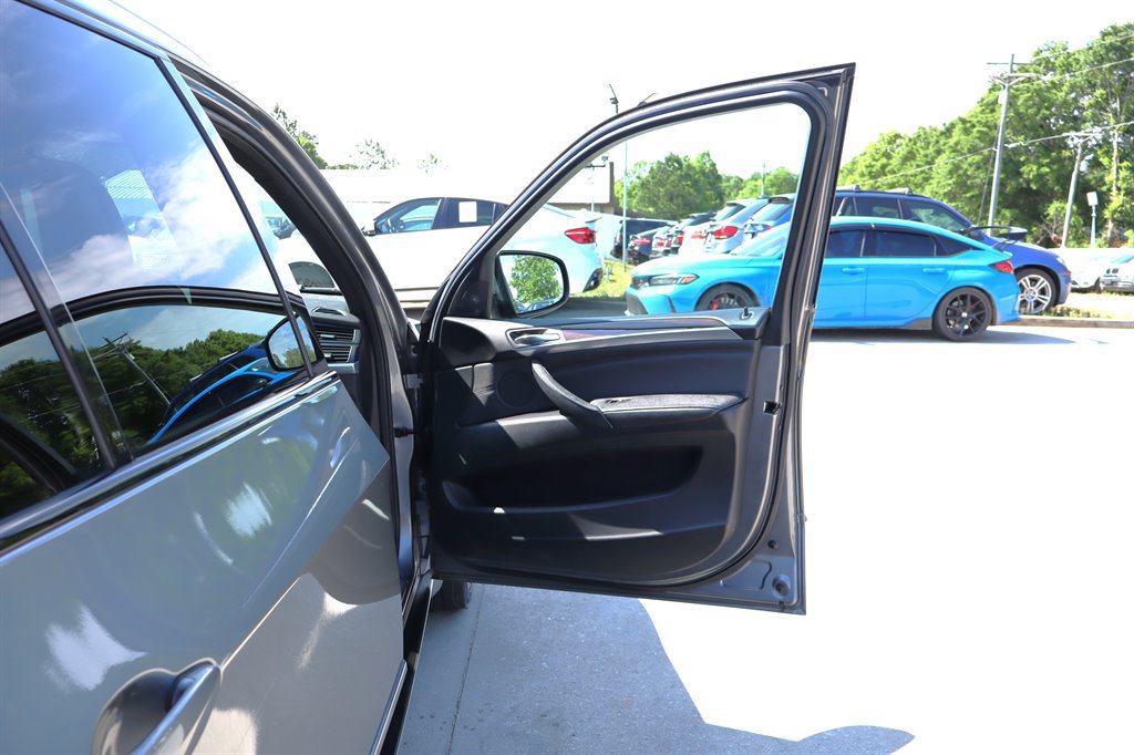 Used 2011 BMW X5 xDrive50i AWD/4WD image 34
