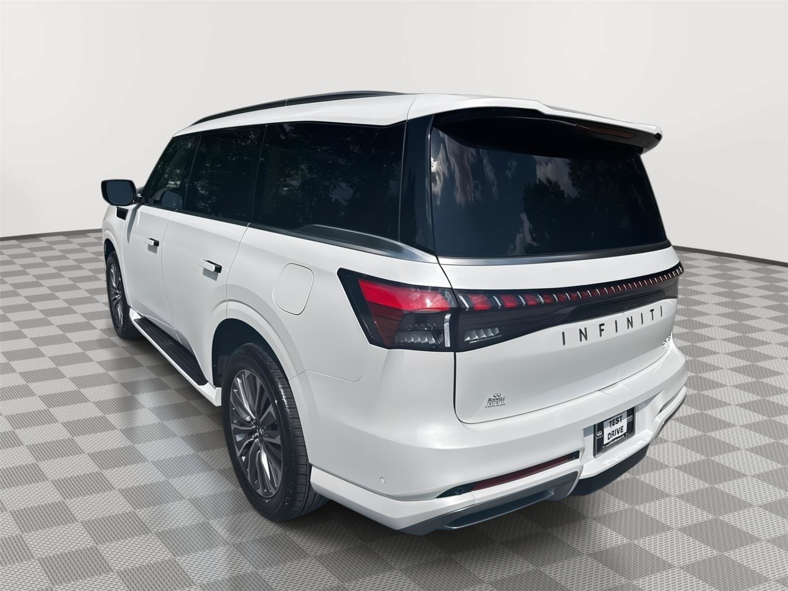New 2027 INFINITI QX80 Luxe w/ Cargo Package RWD image 8