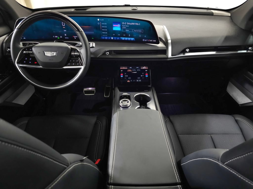 New 2026 Cadillac Vistiq Sport w/ LPO, Floor Liner Package AWD/4WD image 8