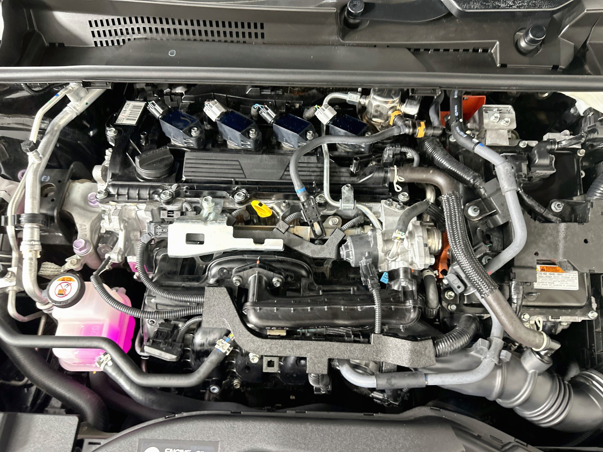 Used 2025 Toyota Prius LE FWD image 31