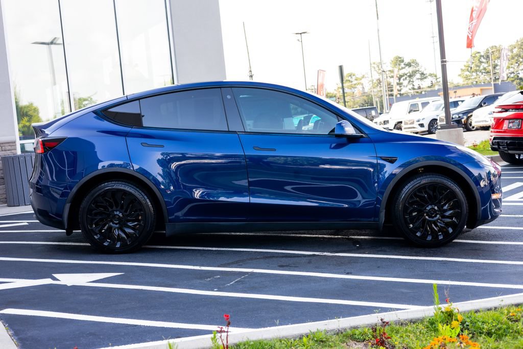 Used 2022 Tesla Model Y Long Range AWD/4WD image 11