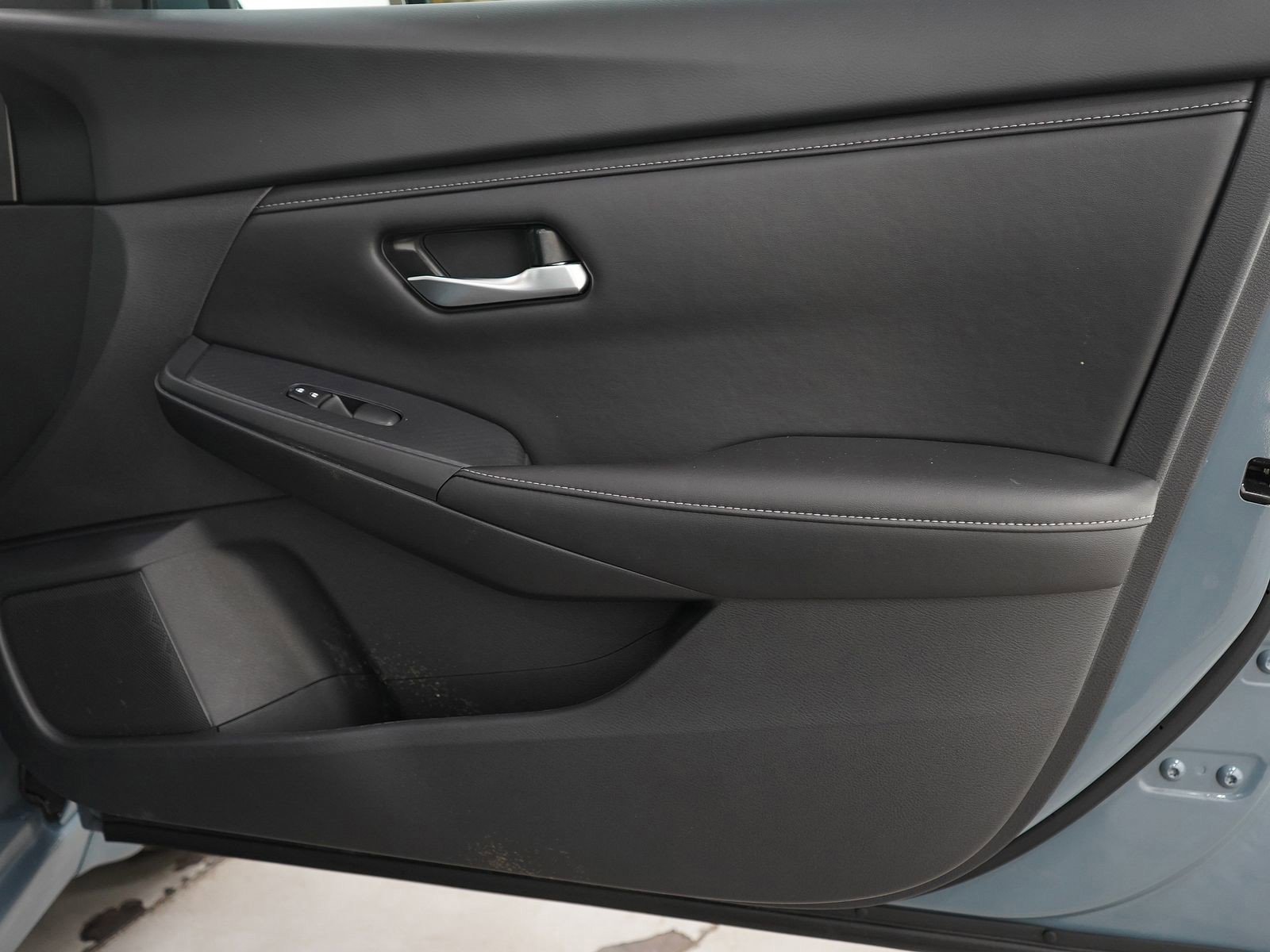 Used 2024 Nissan Sentra SV image 11