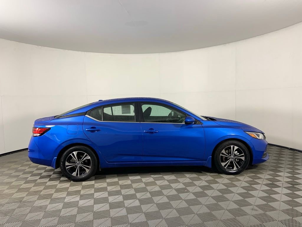 Used 2022 Nissan Sentra SV FWD image 2