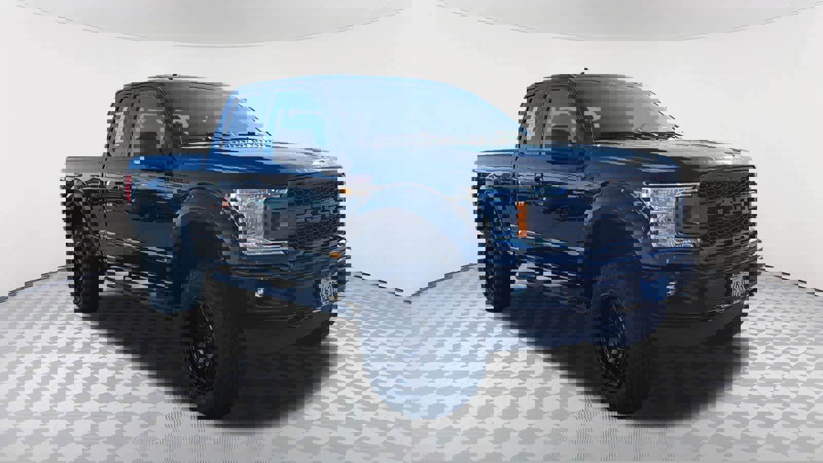 Used 2018 Ford F150 XLT w/ Equipment Group 302A Luxury image 3