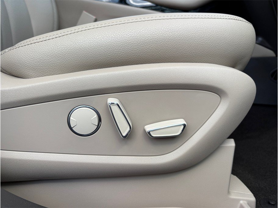 Used 2022 Lincoln Nautilus FWD image 43