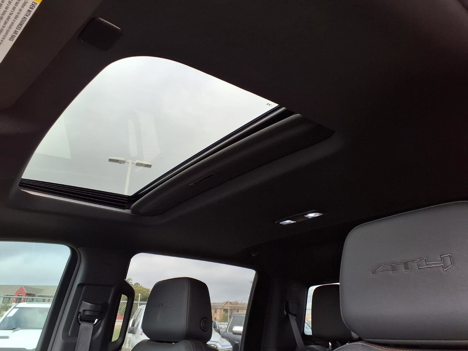 Used 2024 GMC Sierra 2500 AT4 w/ AT4 Premium Plus Package image 13