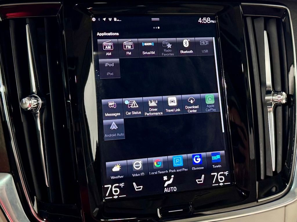 Used 2020 Volvo V90 T6 Cross Country image 19