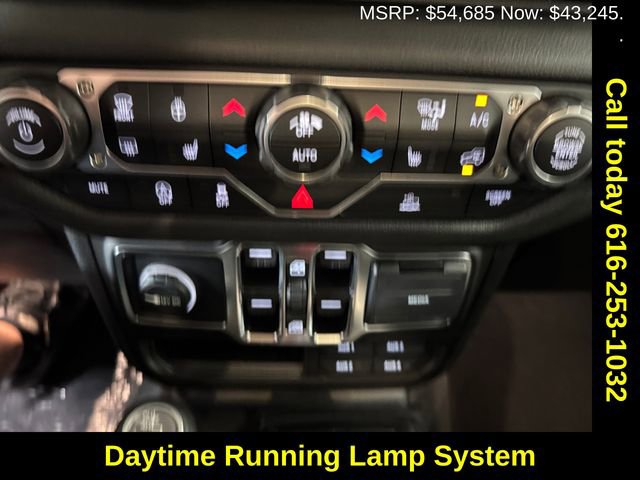 New 2025 Jeep Gladiator Sport image 16