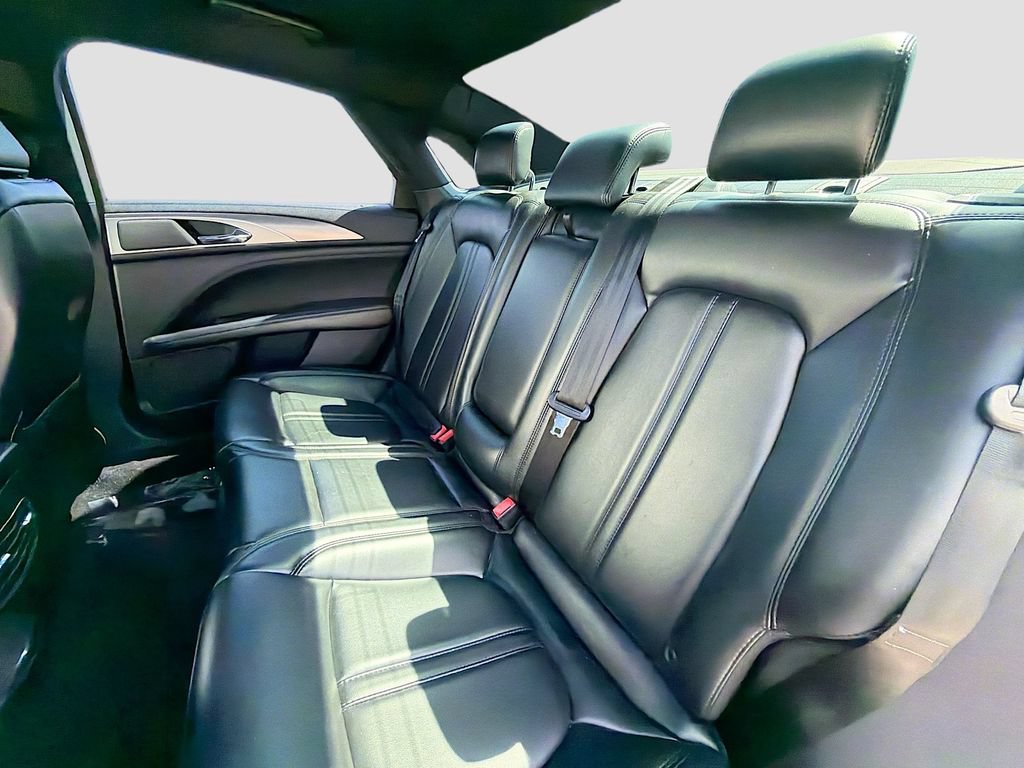 Used 2020 Lincoln MKZ FWD image 19