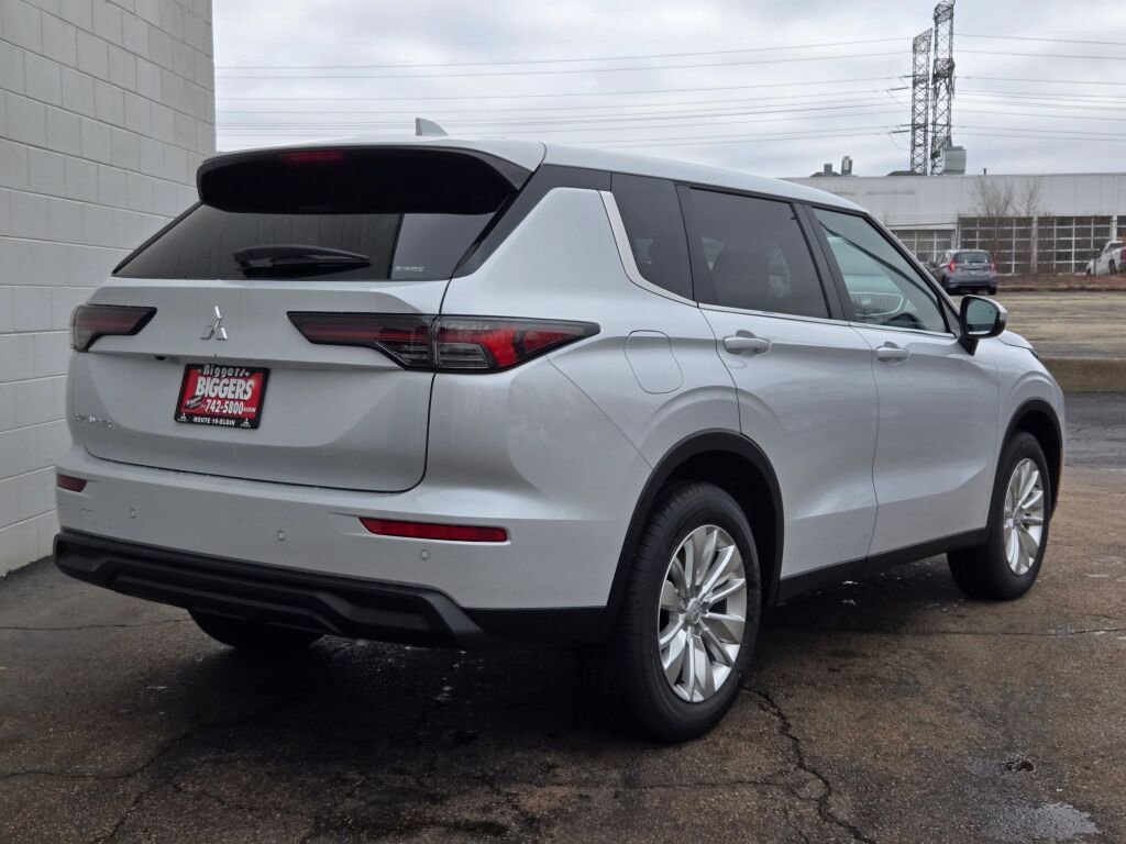 New 2026 Mitsubishi Outlander ES AWD/4WD image 10