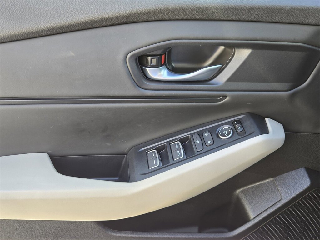 Certified 2025 Honda Accord SE image 26