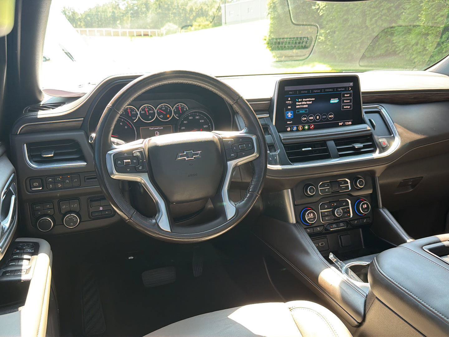 Used 2021 Chevrolet Tahoe Z71 w/ Z71 Signature Package AWD/4WD image 19