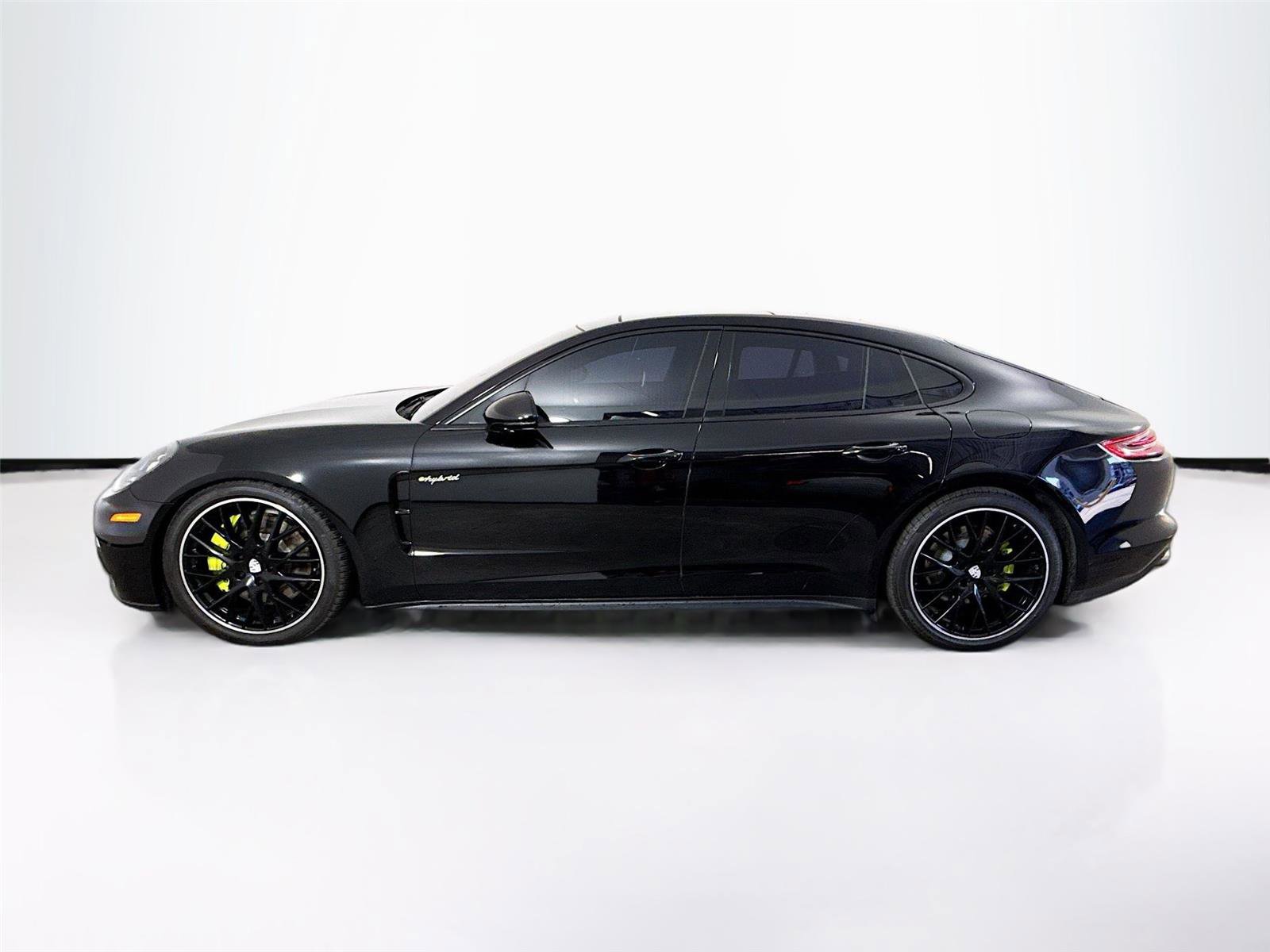 Used 2019 Porsche Panamera 4 w/ Premium Package image 11