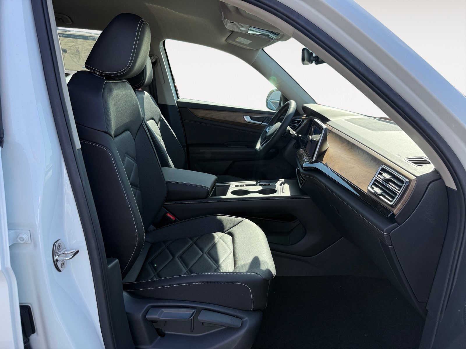 New 2026 Volkswagen Atlas SE FWD image 19
