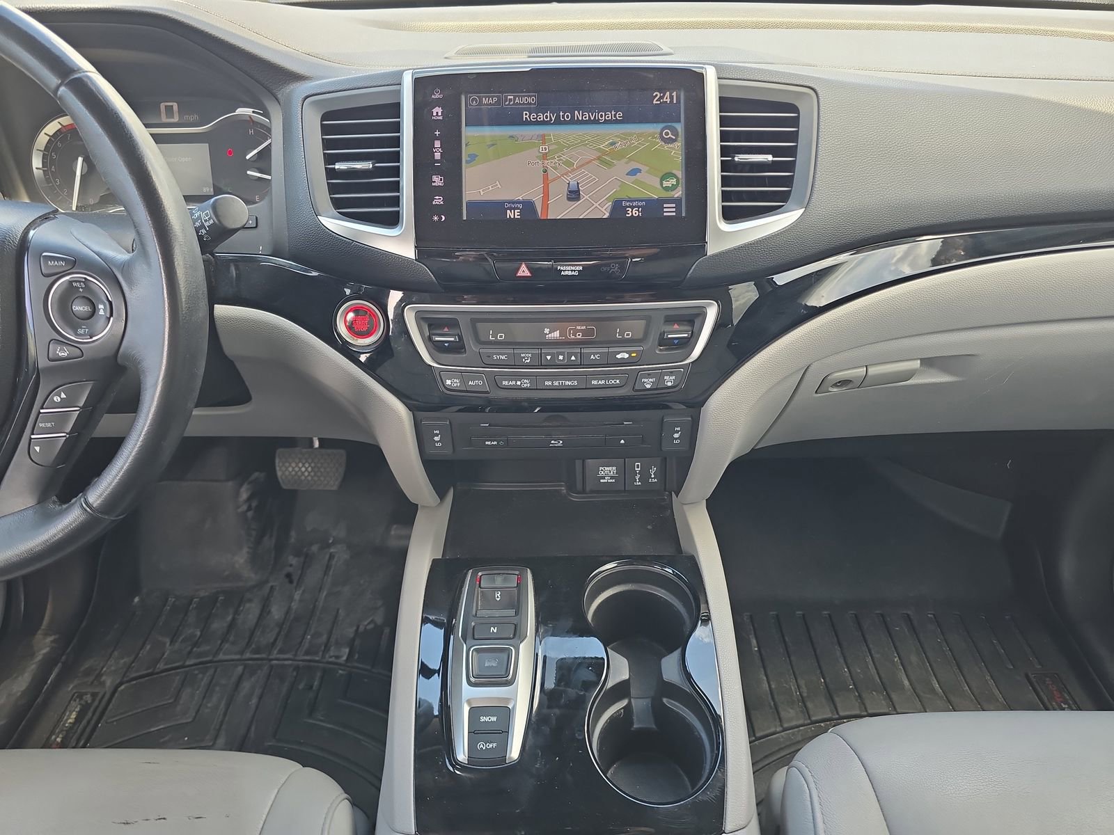 Used 2018 Honda Pilot Touring image 11