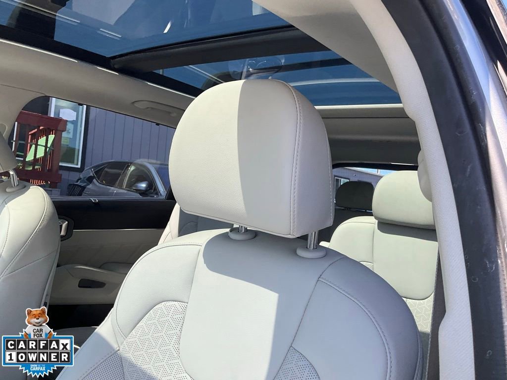 Used 2023 Kia Sorento SX Prestige image 18