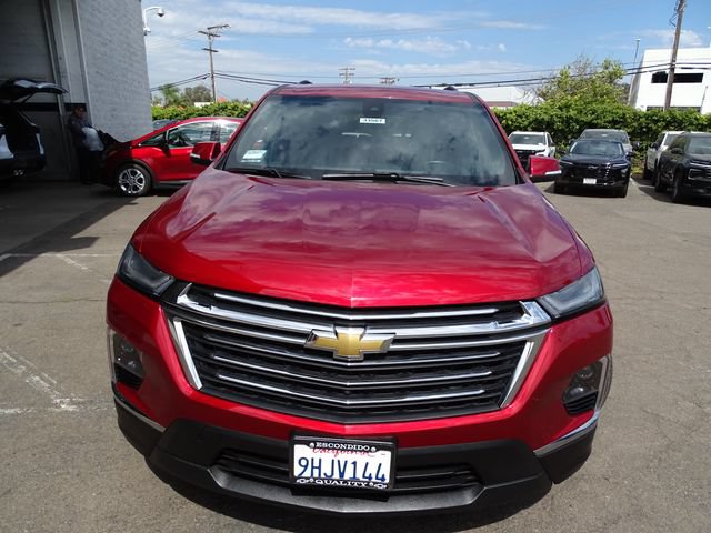 Certified 2023 Chevrolet Traverse LT w/ Rear Camera Mirror Package FWD image 6