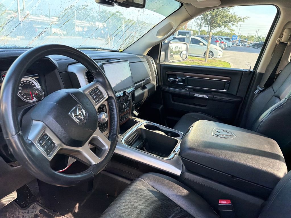 Used 2018 RAM 1500 Laramie w/ Convenience Group AWD/4WD image 9