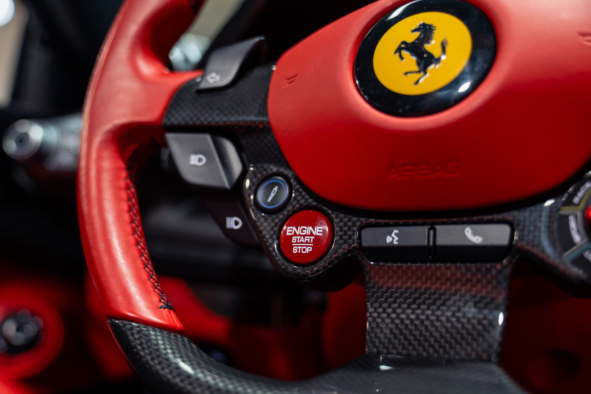Used 2023 Ferrari F8 Tributo RWD image 23
