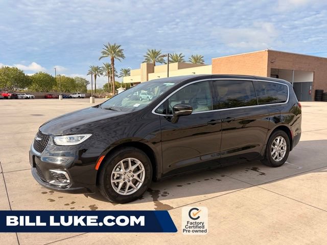 Certified 2025 Chrysler Pacifica Select FWD image 1