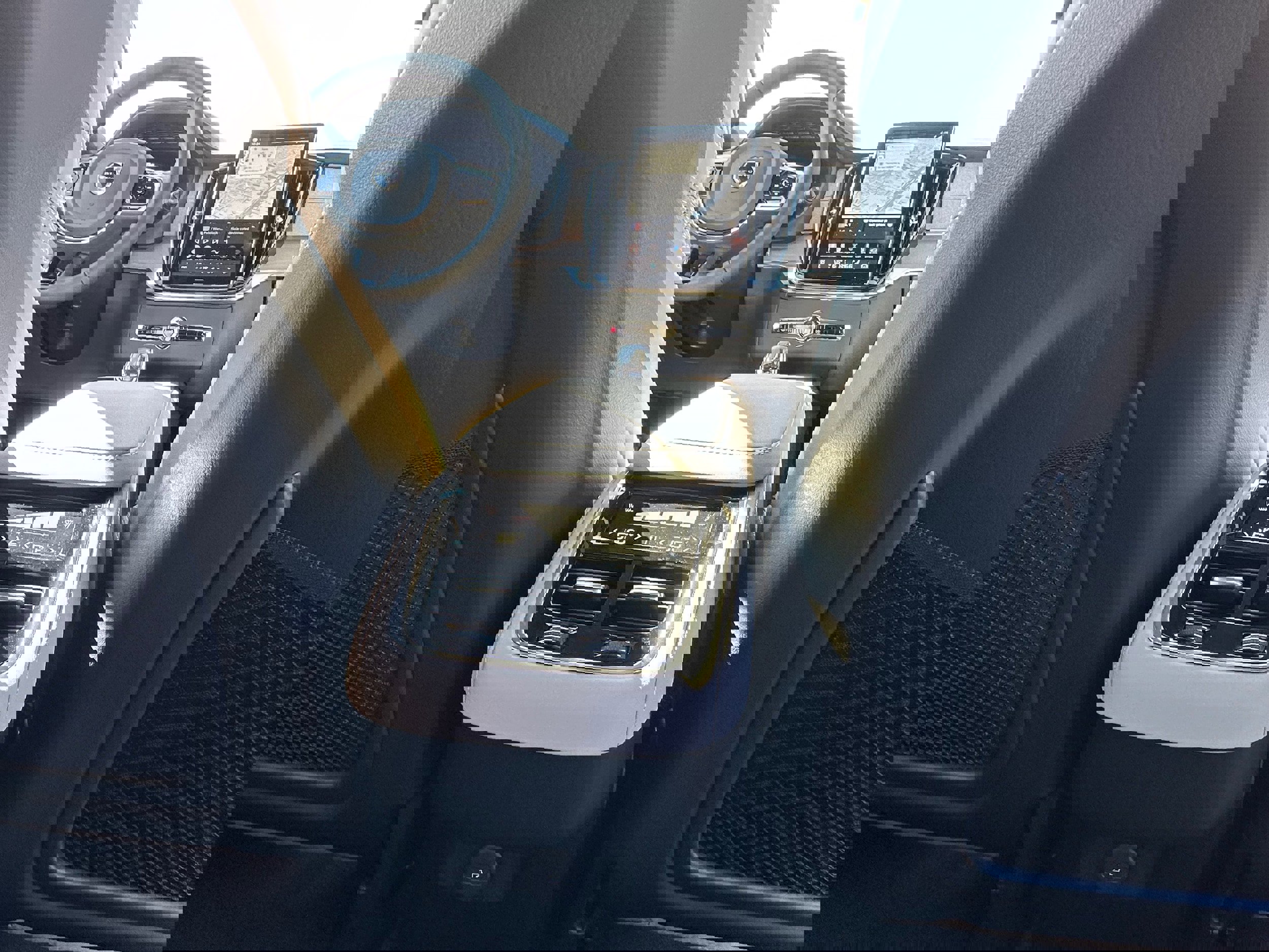 New 2026 Volvo XC90 B6 Ultra w/ Protection Package image 12