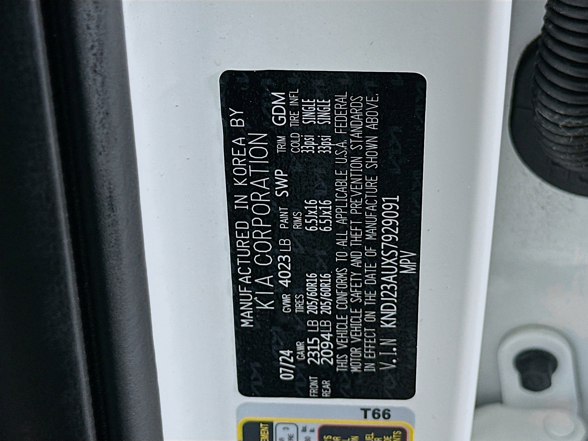 Used 2025 Kia Soul LX w/ LX Technology Package FWD image 12