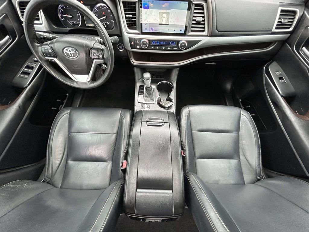 Used 2015 Toyota Highlander XLE image 13