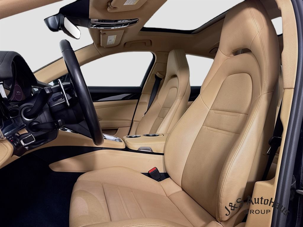 Used 2023 Porsche Panamera 4 image 11