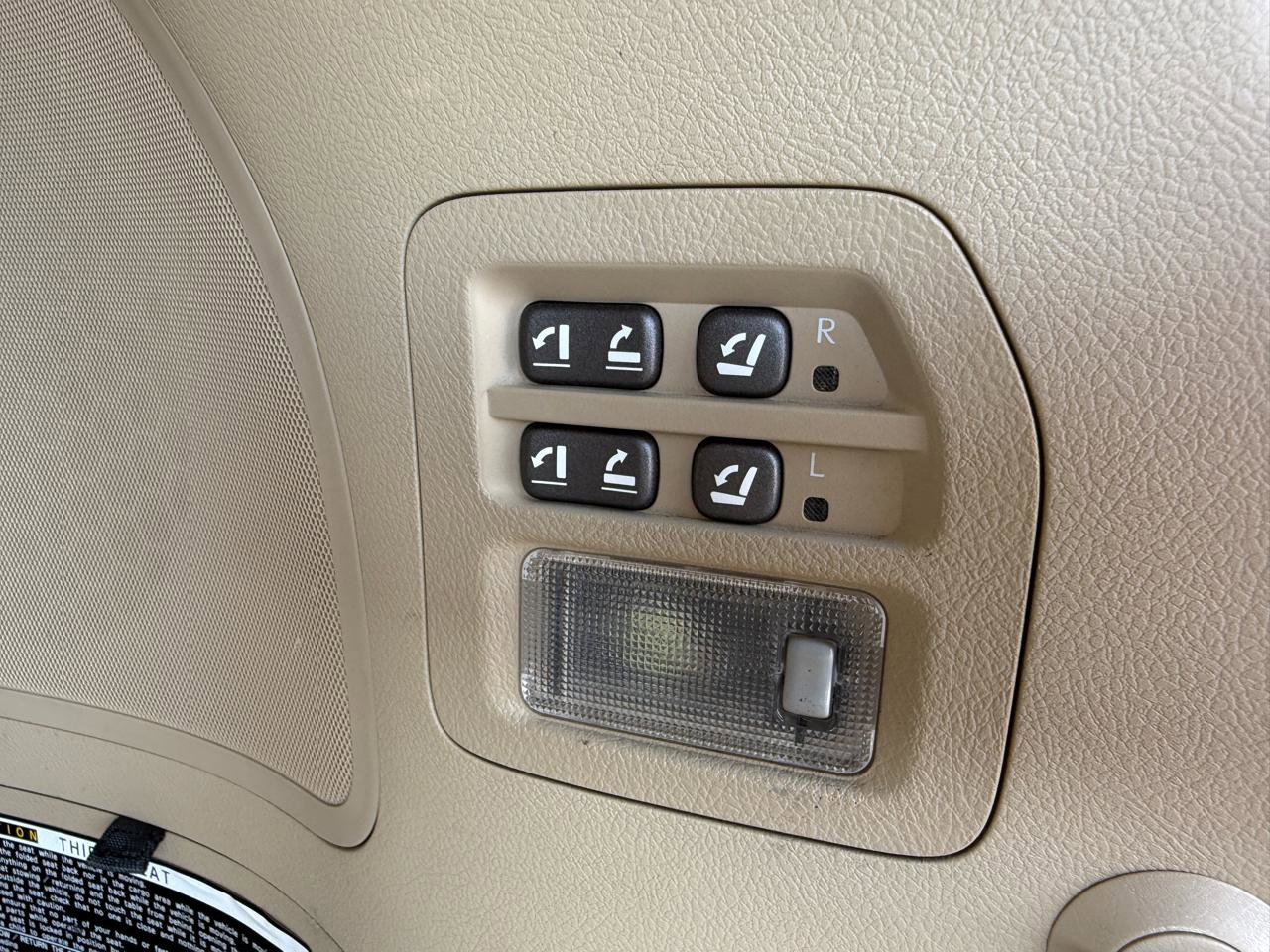 Used 2008 Lexus LX 570 4WD image 24