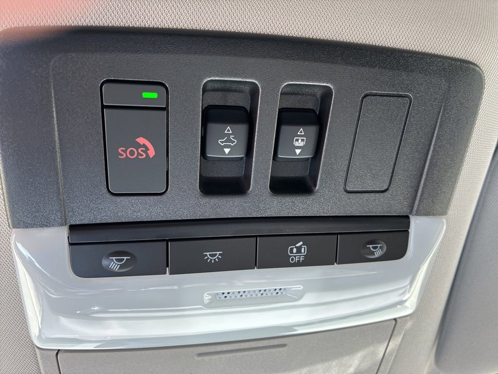 New 2026 Nissan Pathfinder Platinum AWD/4WD image 16