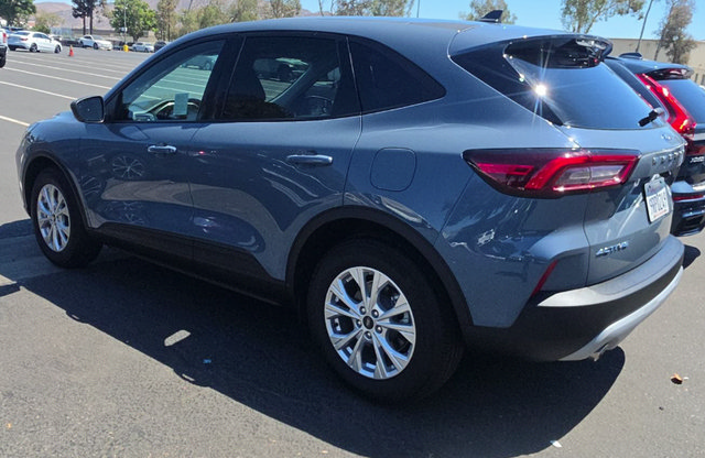 Certified 2025 Ford Escape Active FWD image 3