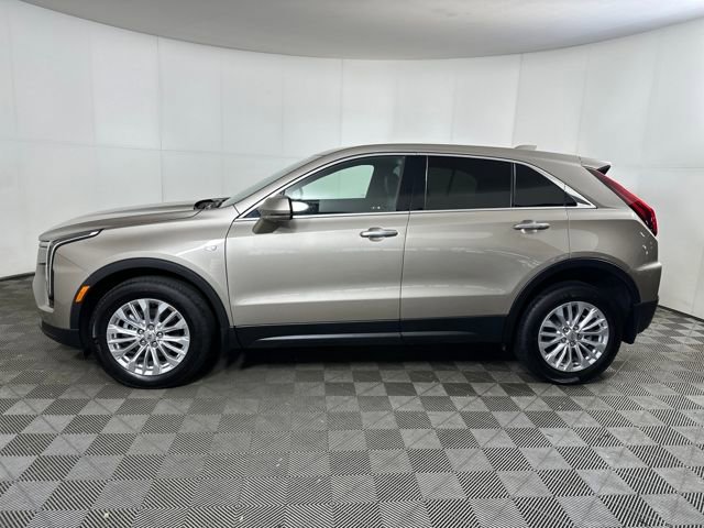 Used 2024 Cadillac XT4 Luxury image 6