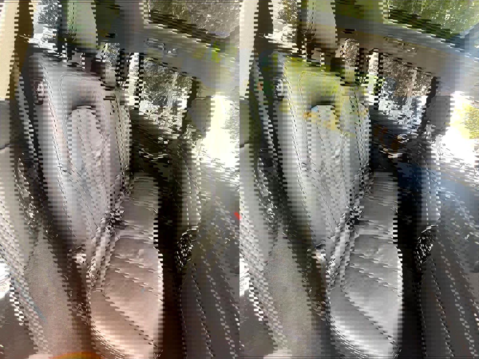 Used 2020 BMW X7 xDrive40i w/ Premium Package image 30