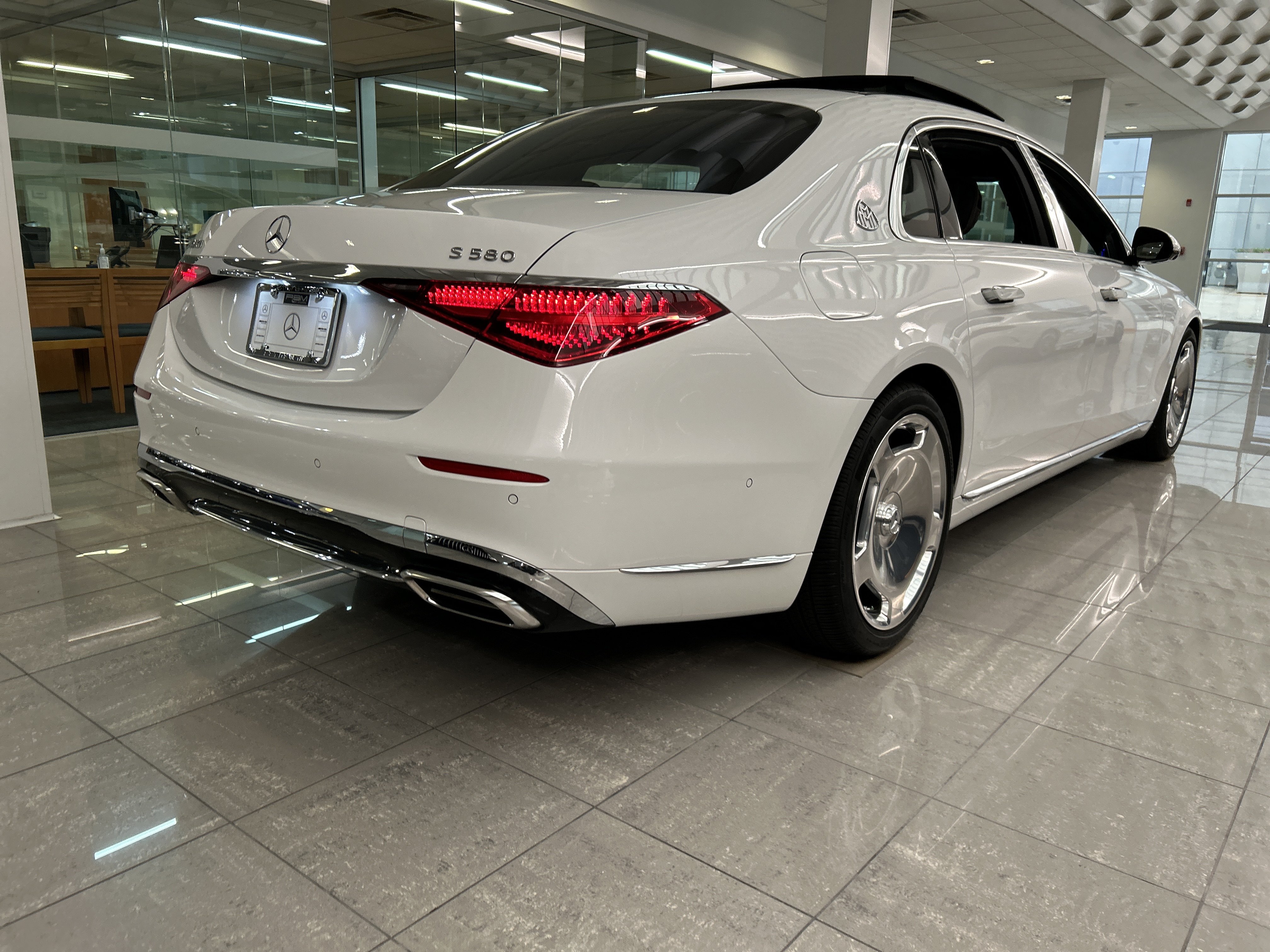 Certified 2024 Mercedes-Benz Maybach S 580 4MATIC image 6