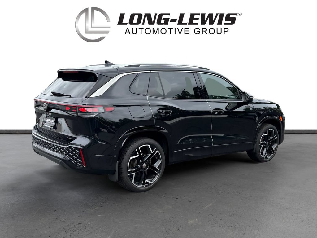 Certified 2025 Volkswagen Tiguan SEL R-Line AWD/4WD image 7