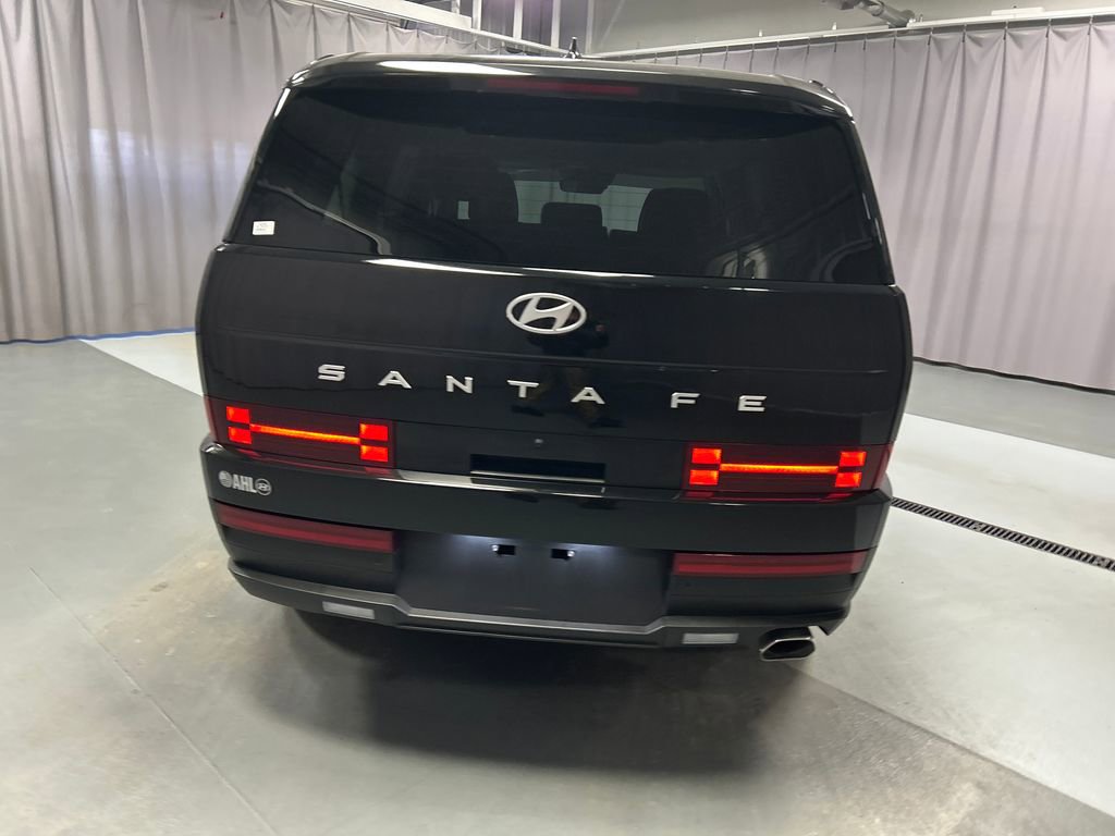 Used 2025 Hyundai Santa Fe SE image 6