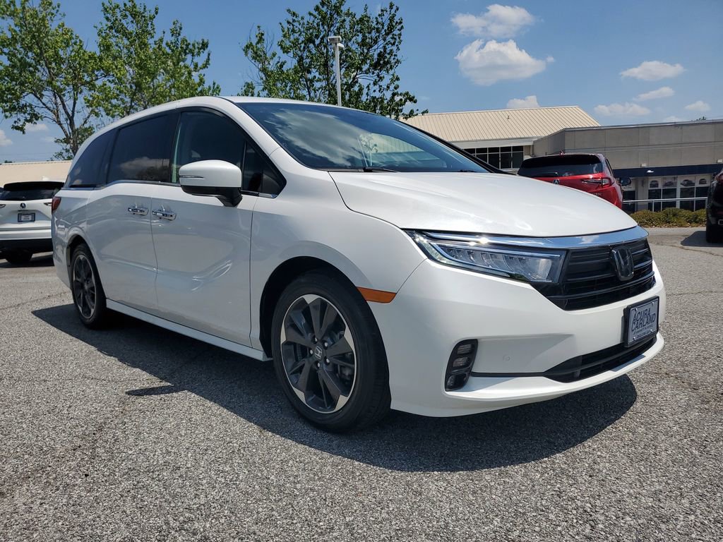 Used 2024 Honda Odyssey Elite image 3
