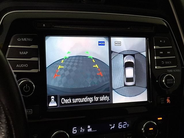 Used 2016 Nissan Maxima Platinum w/ Interior Lighting Package FWD image 4