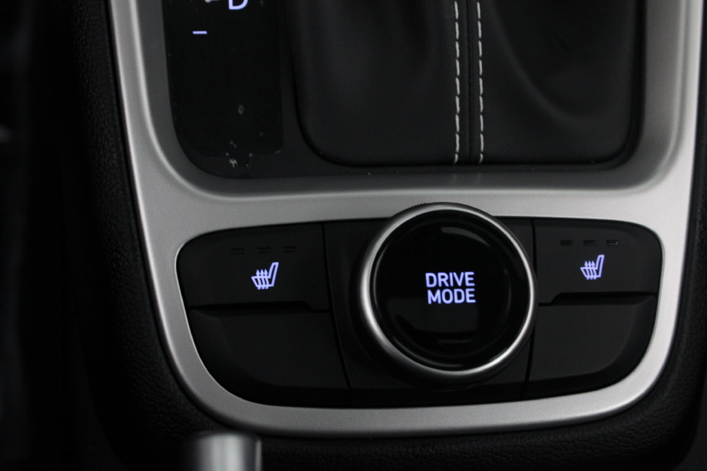 Certified 2026 Hyundai Venue SEL FWD image 25