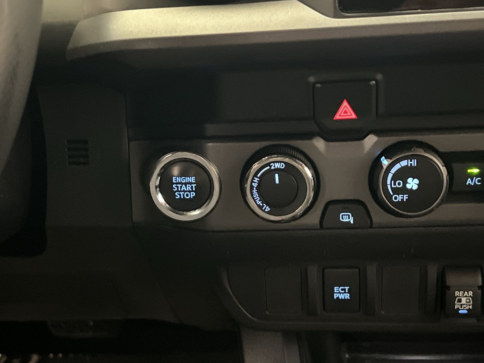 Used 2019 Toyota Tacoma TRD Off-Road AWD/4WD image 34