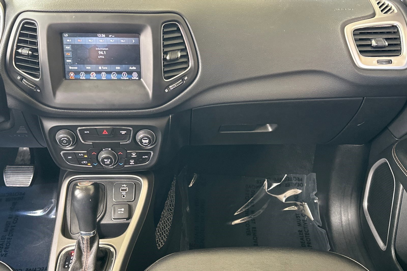 Used 2018 Jeep Compass Latitude w/ Popular Equipment Group AWD/4WD image 28