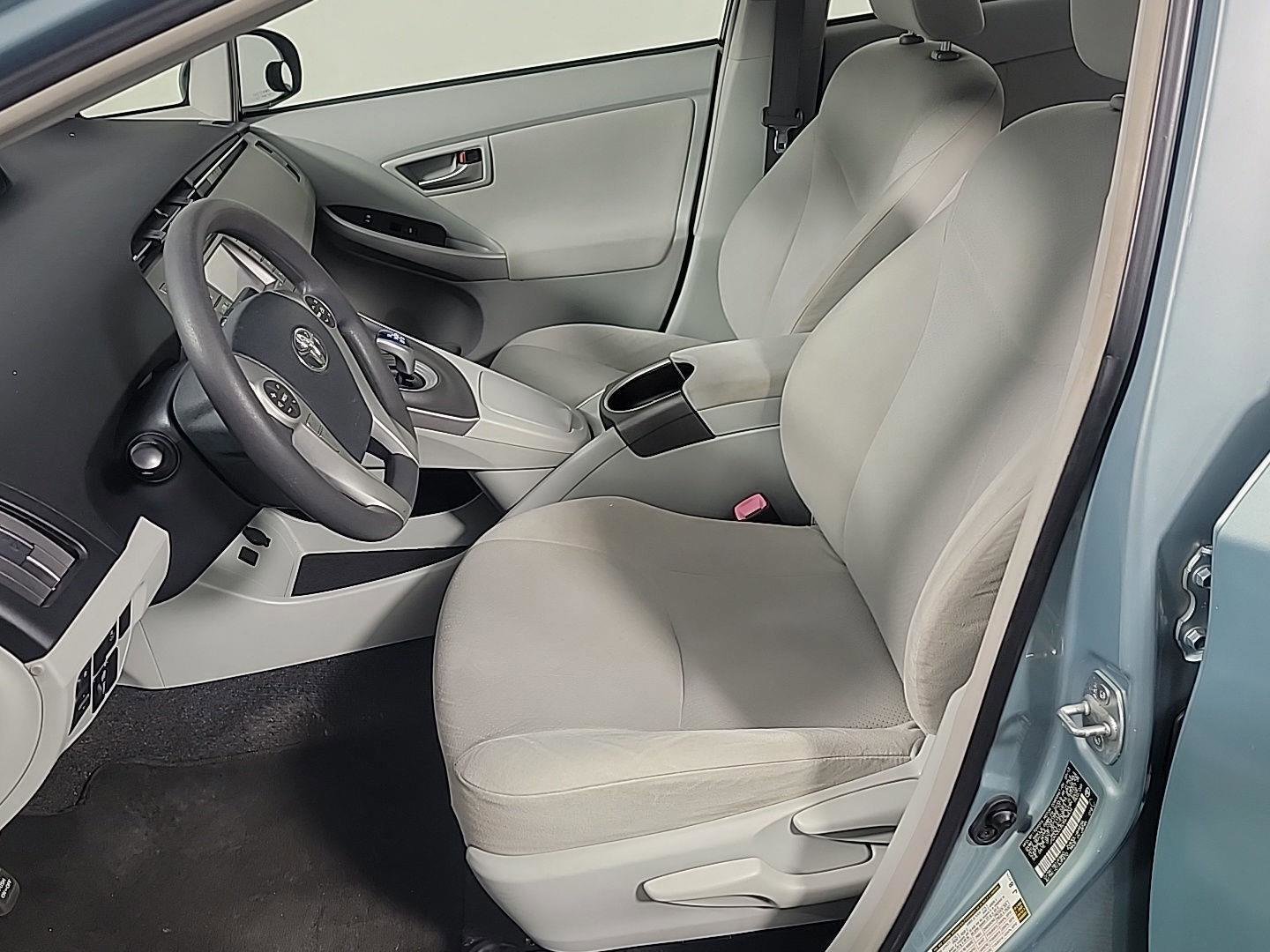 Used 2013 Toyota Prius Three image 19