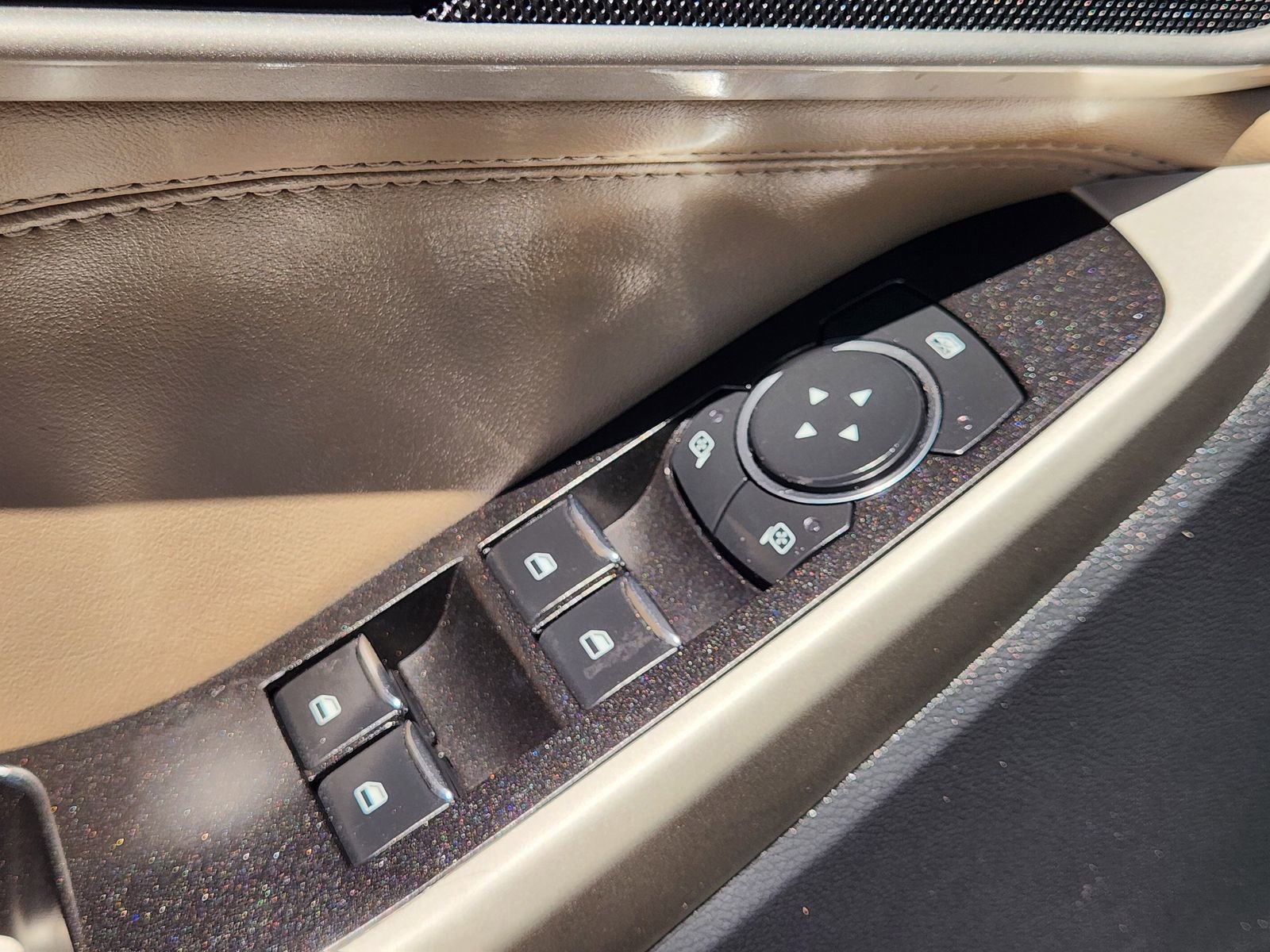 Used 2022 Ford Explorer XLT w/ Equipment Group 202A image 24