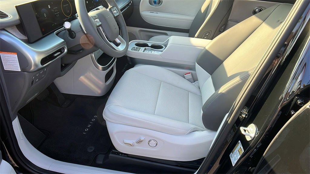 New 2026 Hyundai Ioniq 9 SEL image 13